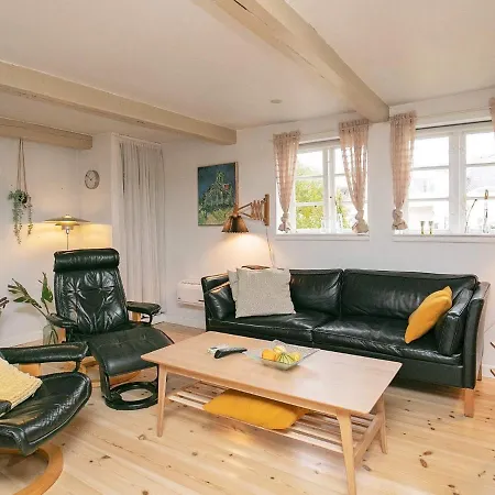 4 Person Holiday In